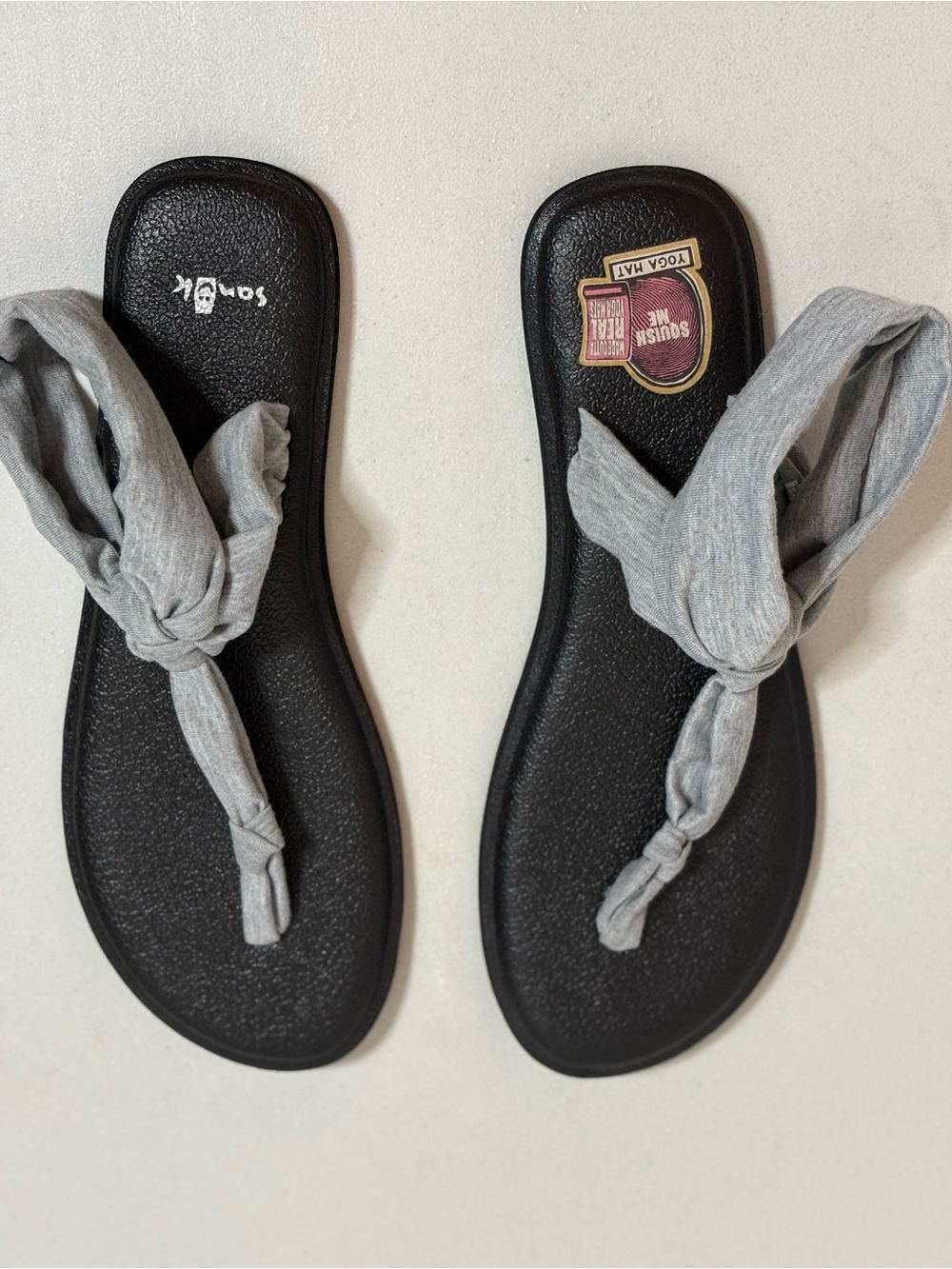 Sanuk Yoga Sling Gray Tie-Knot Fabric Strap Black Sole Sandals, Size 9